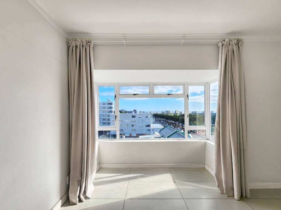 To Let 2 Bedroom Property for Rent in Green Point Western Cape